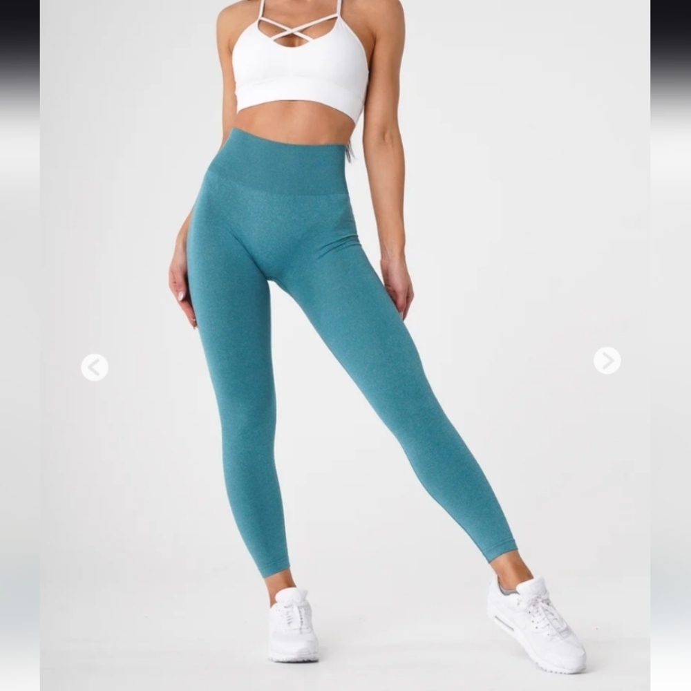 NVGTN Teal NV Seamless Leggings Size Large NWOT